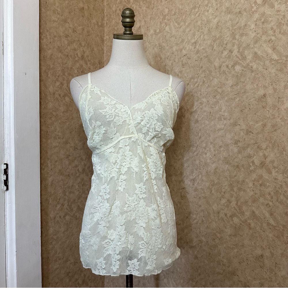 VTG Y2K 2000s Cream Floral Lace Sheer Mesh See Through Lingerie Layering Top